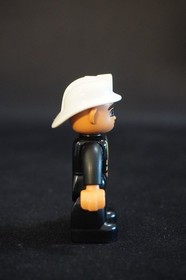 Duplo Figure - Male Fireman - Minifig Number: [47394PB122] Set: [5682-1]
