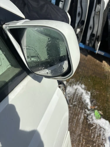 Nissan Elgrand E51 Driver Side Wing Door Mirror 2002-2004 Pearl White Qx1