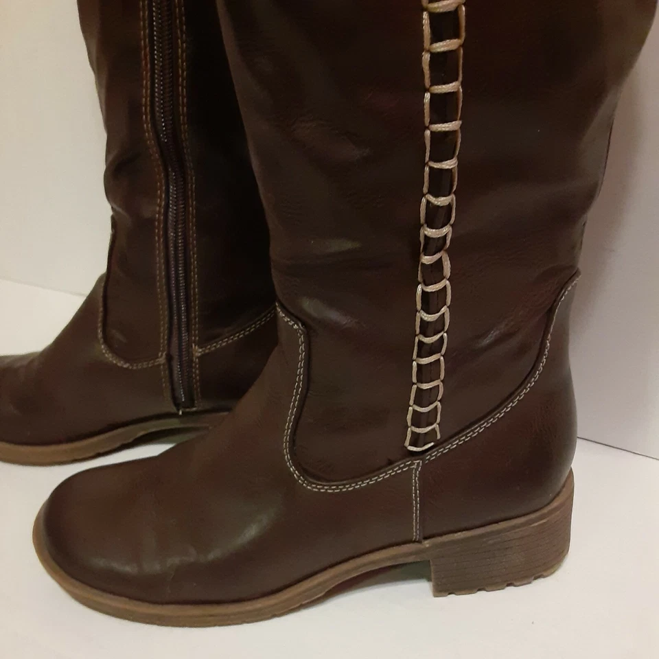 Botas de terreno Naturalizer Soul para mujer talla 6 marrón buey Foto 2 de 4