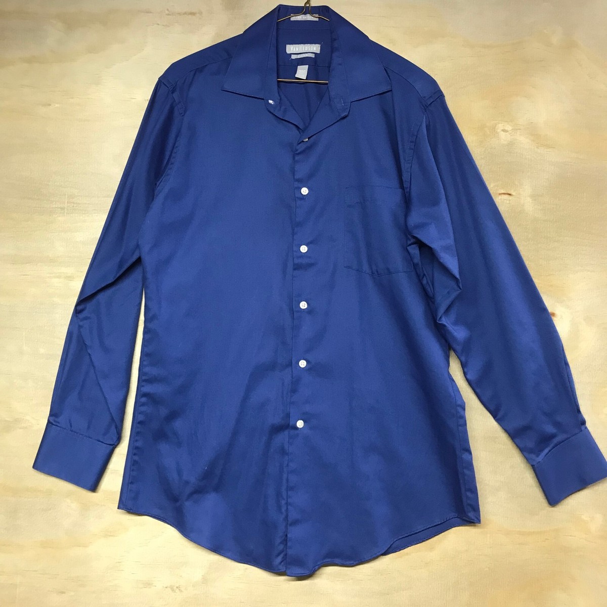 Van Heusen Shirt Men Size 32/33 Blue Long Sleeves Button Down