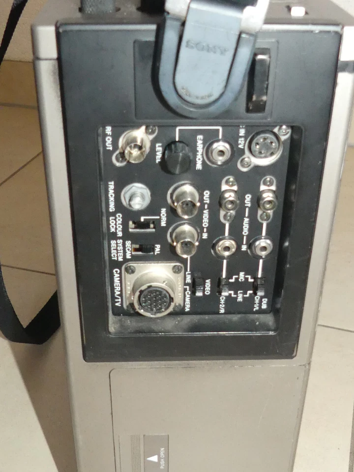 Sony Profi Videorecorder VO-4800PS, U-Matic, tragbar, mit Zubeh. - Bild 4 von 4