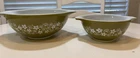 Pyrex Spring Blossom Avocado Green Daisy Cinderella Mixing Bowls Set Of 2