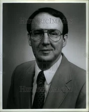 1990 Press Photo Jerry Mitchell Upjohn Labs President - DFPC82163