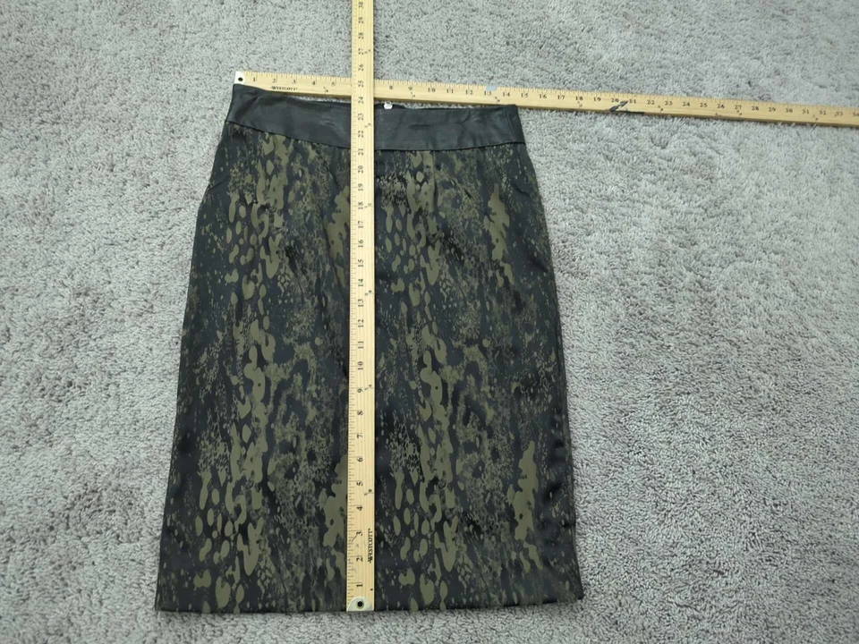 Falda lápiz Calvin Rucker para mujer 29" estampado animal niña rica espalda abertura alta midi Foto 2 de 4