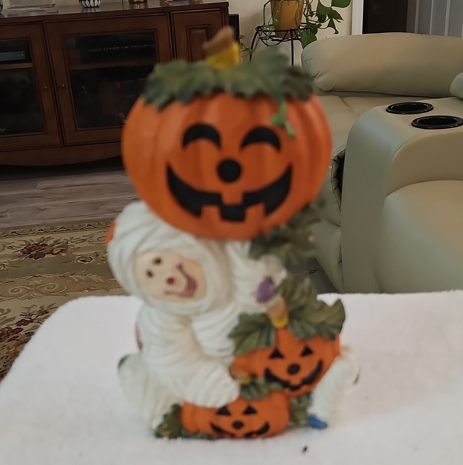 Ghost Pumpkin Jack-O-Lantern Stack Resin Halloween Figurine Matte Indoor Decor