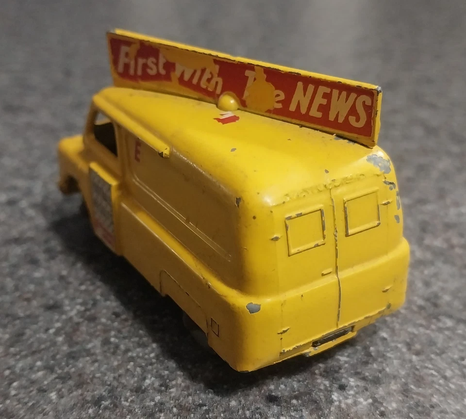 DE COLECCIÓN MATCHBOX LESNEY INGLATERRA FURGONETA DE NOTICIAS NOCTURNAS no. 42, ruedas grises Foto 2 de 4