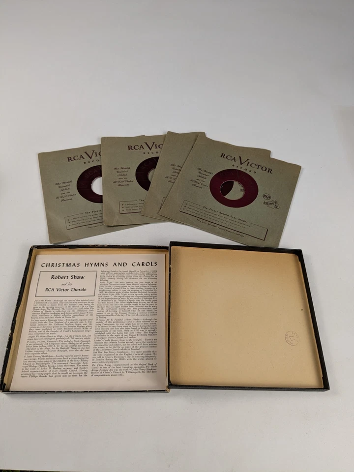 45 RPM Victor - Christmas Hymns and Carols - Chorale Robert Shaw Box Set - L1 - Image 3 of 4