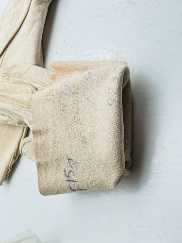 Vintage Womens Short Tan Khaki Leather F-15 Embroidered Stylized Size 7 Gloves - Picture 10 of 14