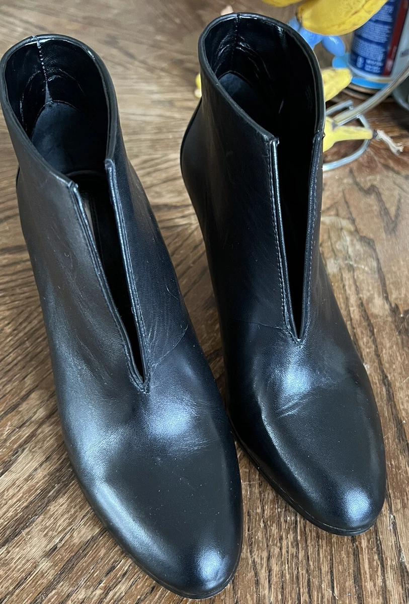 Tahari meredith best sale bootie