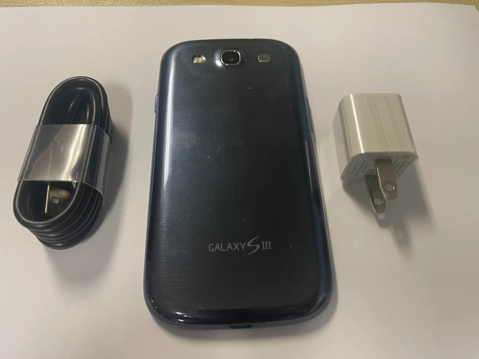 Samsung Galaxy S3   (Unlocked) Blue Good Condition - Image 3 of 4