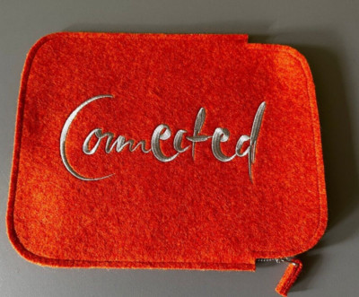 Tablet Tasche ''Connected'' , Sign by Jwala