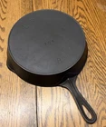 Pre-Griswold Erie #8 Cast Iron Skillet With 12 Petal Daisy Maker’s Mark