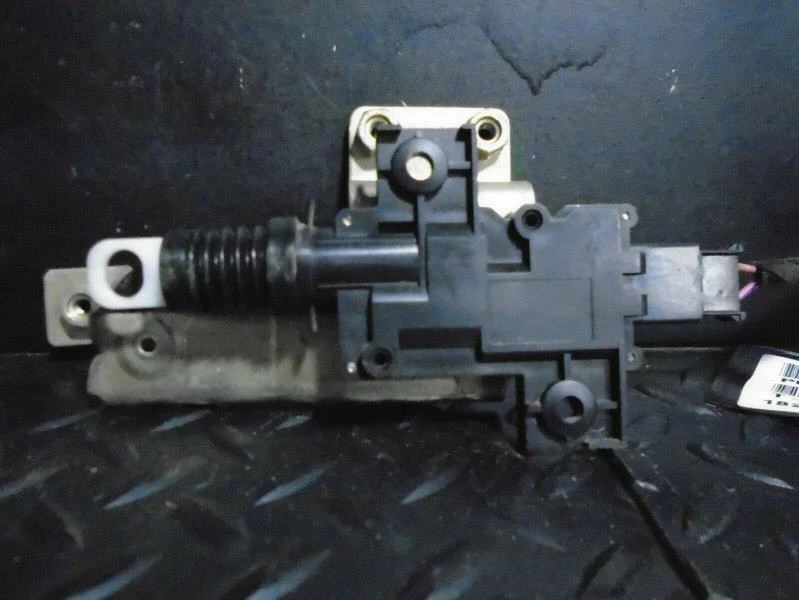 Привод замка задней пассажирской двери 2002 Chrysler PT Cruiser  - Изображение 2 из 3