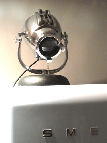 LÁMPARA DE ESCRITORIO DE PUNTO DE LUZ DE TEATRO DE HEBRAS DE COLECCIÓN AÑOS 50 EAMES PELÍCULA RETRO ALESSI PLATEADA - Imagen 6 de 12