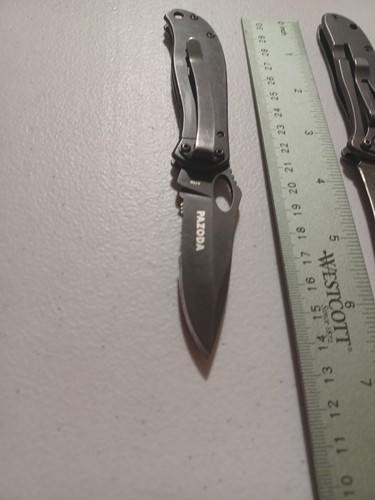2 Small Crkt Pocket Knives 007 - Picture 5 of 6