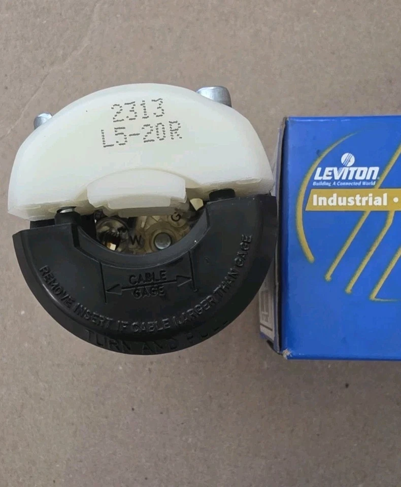 Блокирующий разъем Leviton 2313 L5-20R 20 А 125 В 2-полюсный 3-проводной приемник заземления - Изображение 3 из 4