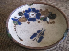 VTG BUTTERFLY/FLORAL POTTERY 5" ROUND ASHTRAY MADE IN MEXICO-SIGNED