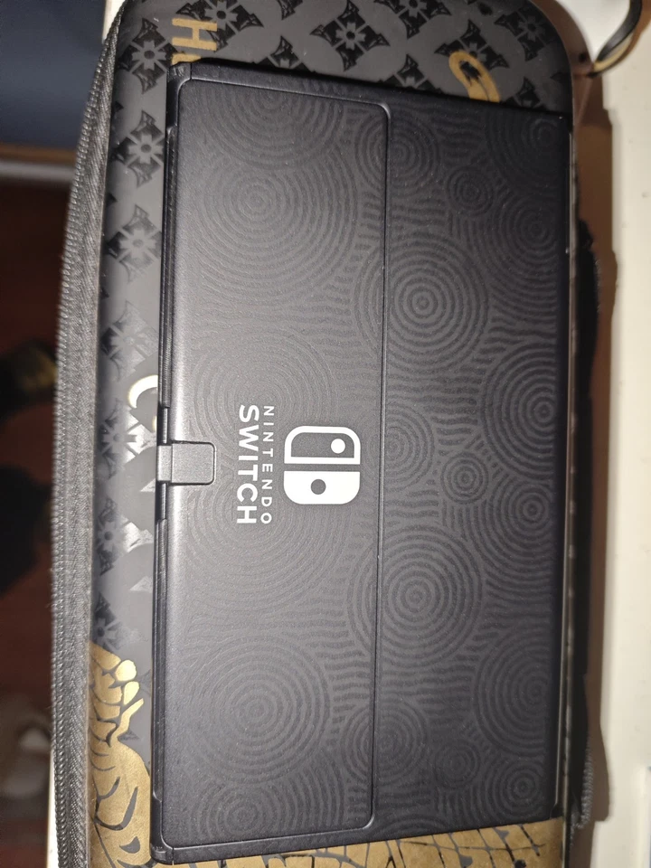 Nintendo Switch (OLED Model) HEG-001 Edizione The Legend of Zelda: Tears of the - Immagine 2 di 4