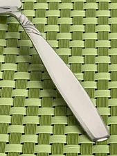 International Supreme SWIRL Stainless Glossy USA Flatware SMART CHOICE E24G