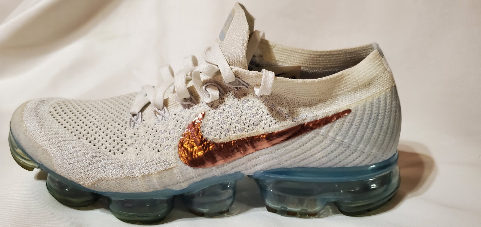 vapormax explorer light