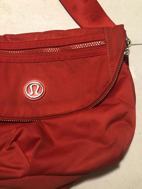 lululemon fixed strap sling bag