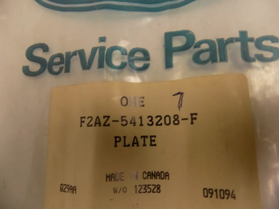 Novo OEM 1993 1994 Ford Crown Victoria Porta Lateral Direita Peitoril Placa Scuff Pad Capa - Imagem 3 de 3