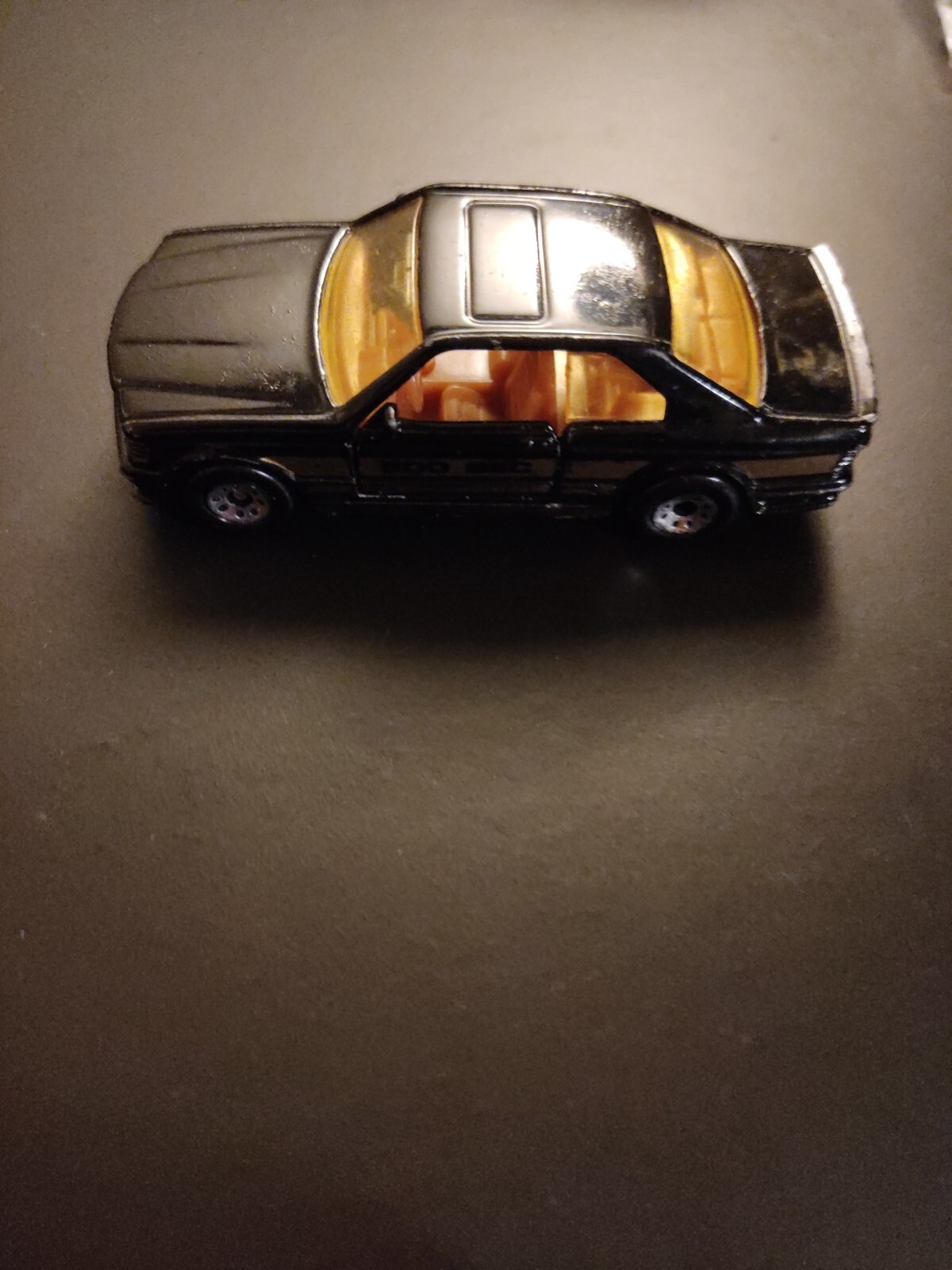 Picture 4 of 18