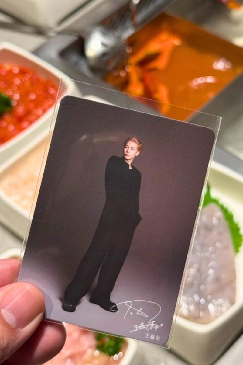Haidilao X GOT7 Jackson Wang 31st Anniversary Photocard Set