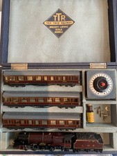 Trix Twin 1939 Princess Presentation Set including 3 Scale Length LMS Coaches.