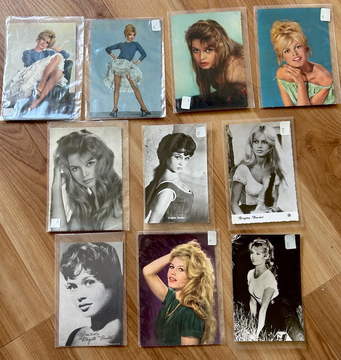 Brigitte Bardot People Collectible Non-Topographical Postcards for