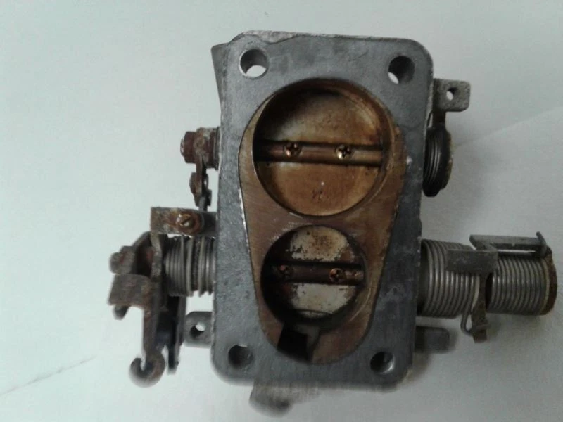 Cuerpo del acelerador excluyendo Quattro para 79 81-84 AUDI 4000 1234923 Foto 3 de 4