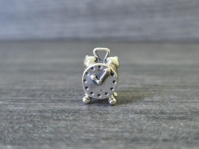 Pandora Charm Wecker im Ruhestand - 925 Sterling Silber