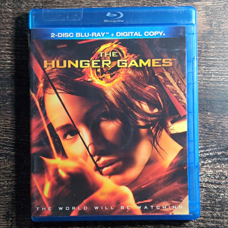 The Hunger Games (2012) Blu-ray 2-Disc + Digital Copy PG-13 142 Min Region A