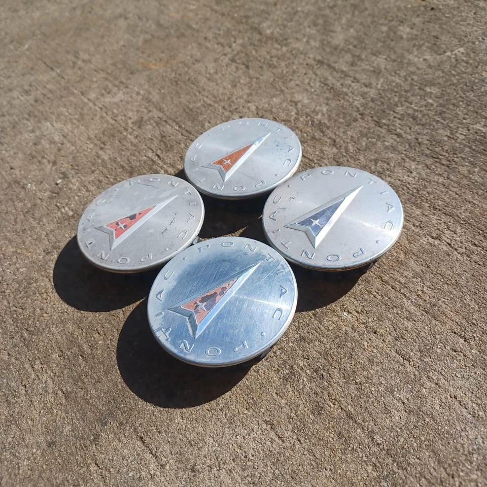 Pontiac Bonneville Grand Prix Vibe G5 Juego de 4 tapas centrales, 1999-2011, 9593169 D1 Foto 2 de 3