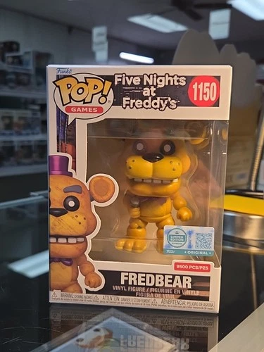 Funko Pop! Supreme Le: Five Nights Freddy's Fredbear Exclusive #1150 W Protector