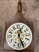 Vintage Seth Thomas Paddle Wall Clock Brown Wood Floral Country SEE DESCRIPTION