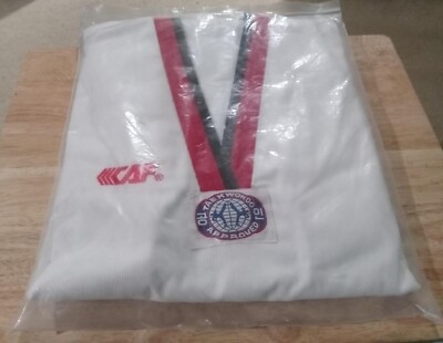 CAF UNIFORM Taekwondo, CHEST LOGO, Red V-NECK Size 1 / 150 Top & Bottom