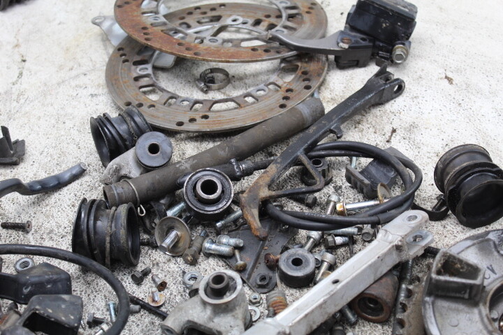 1989 KAWASAKI NINJA 600R ZX600C PARTS AND HARDWARE LOT | eBay