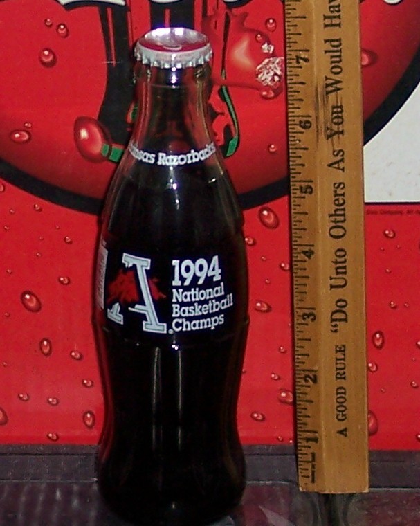 1994 ARKANSAS RAZORBACKS NATIONAL BASKETBALL CHAMPIONS 8 OZ COCA