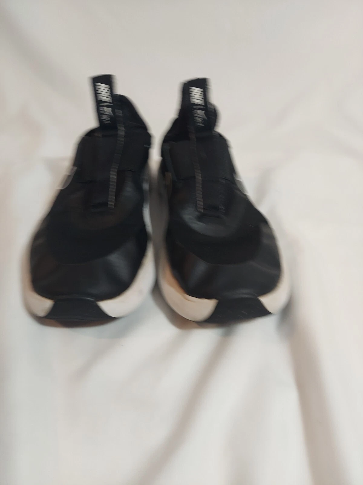 SCARPE DA GINNASTICA NIKE KIDS CW7430 003 BIANCHE E NERE SLIP ON FLEX PLUS TAGLIA 6Y