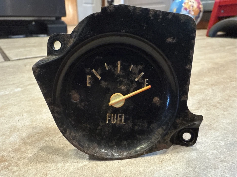 81-87 Squarebody CHEVY GMC TRUCK SMALL Gas Fuel GAUGE OEM C10 K5 C/K BLAZER GM - Image 2 of 4