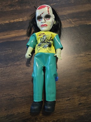 Living Dead Dolls Gabriella the Ghoul Series 18 Coffin Horror