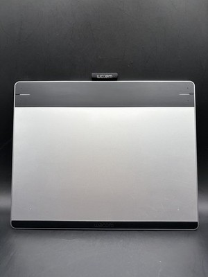 Wacom CTH-680 Intuos Medium Creative Pen & Touch Tablet Only Good Tested