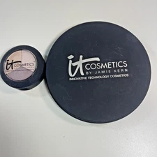 It Cosmetics Live, Love, Laugh Vitality Face Disc 0.78oz & Luxe Eyeshadow Summer