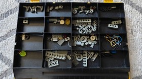 Lego Technic Bundle - Briefcase Set (8062) + 9V Motor (8720) - Very Good