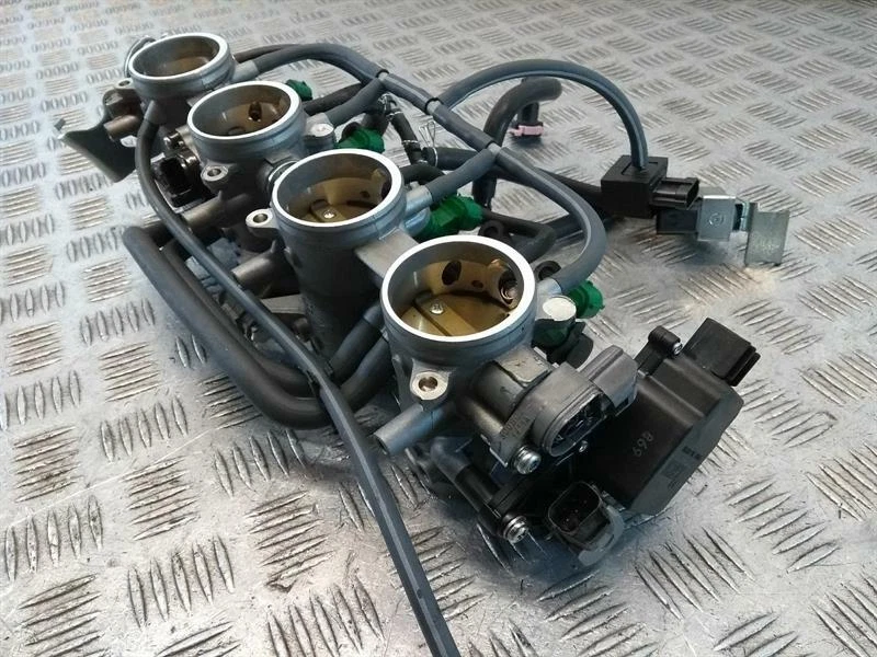 Cuerpos de inyección acelerador Suzuki GSXS 1000 DESNUDO (2015>) Foto 3 de 4