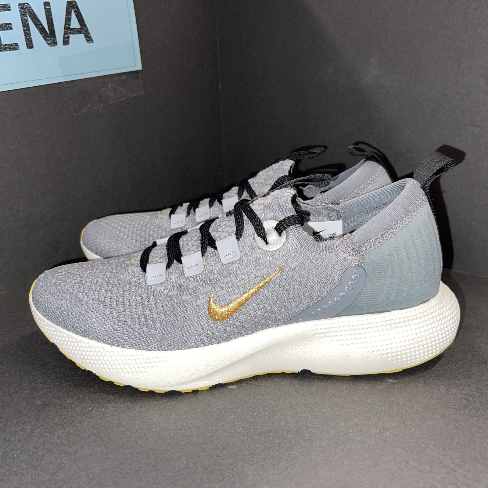 Nike React Escape RN Flyknit Grey Metallic Gold DC4269-003 Women's 9.5 Men's 8