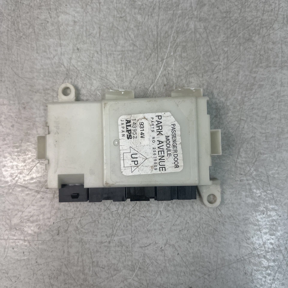 Módulo de puerta delantera Buick Park Avenue 98-05 GM 25675809 lado del pasajero OEM Foto 3 de 4