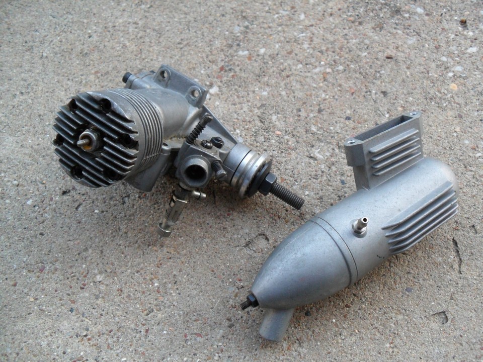 Vintage Thunder Tiger GP 40 Nitro Airplane Engine with Muffler Great | eBay