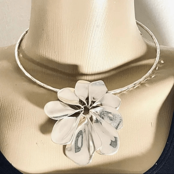 NWT Robert Lee Morris Silver Huge Flower Choker Spectacular